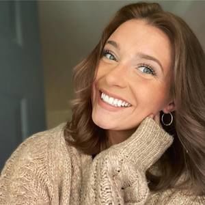 Meet your Posher, Becca